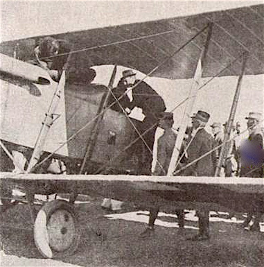 1919._Lyautey_avion_sanitaire